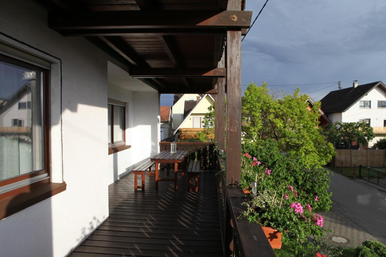 Gaestehaus Zum Rhein Rheinhausen Buitenkant foto